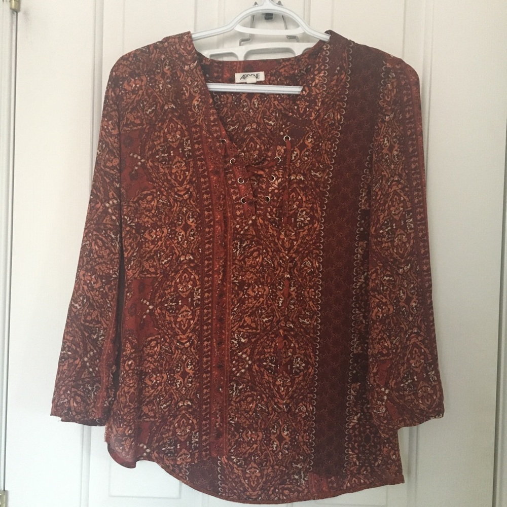 ✨ Ardennes burnt orange lace up top size XS/S✨